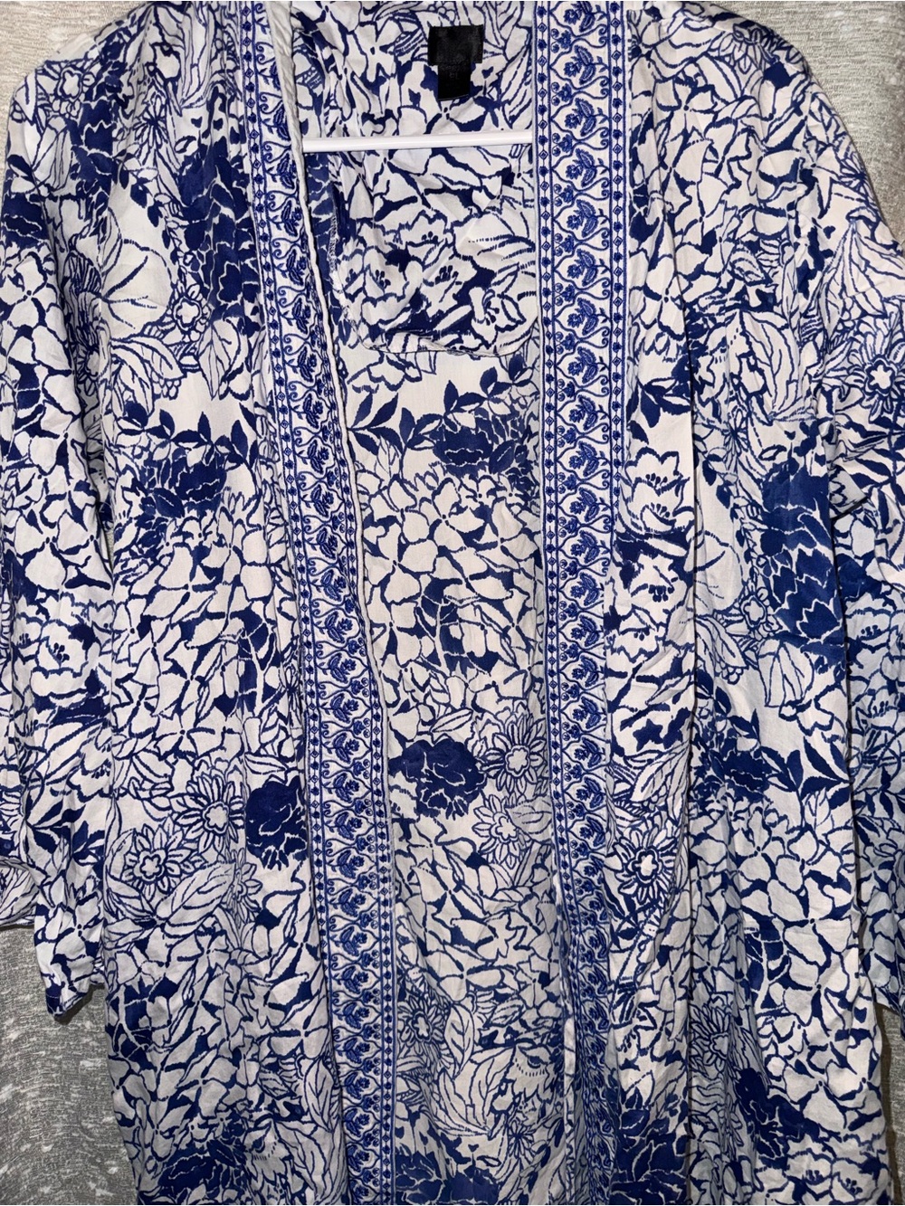 Blue and White Floral Robe - Elegant Women's Kimono - Picture 2 of 8